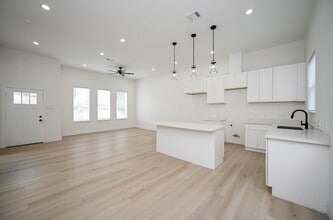 8203 Sparta St in Houston, TX - Building Photo - Building Photo