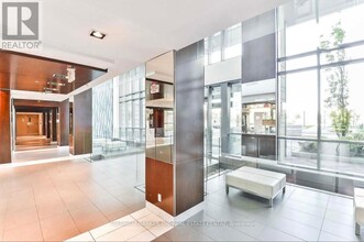 225-2225 Sherway Gardens Rd in Toronto, ON - Building Photo - Building Photo