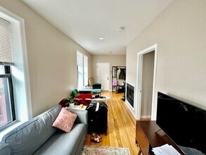2-4 Thacher St in Boston, MA - Building Photo - Building Photo