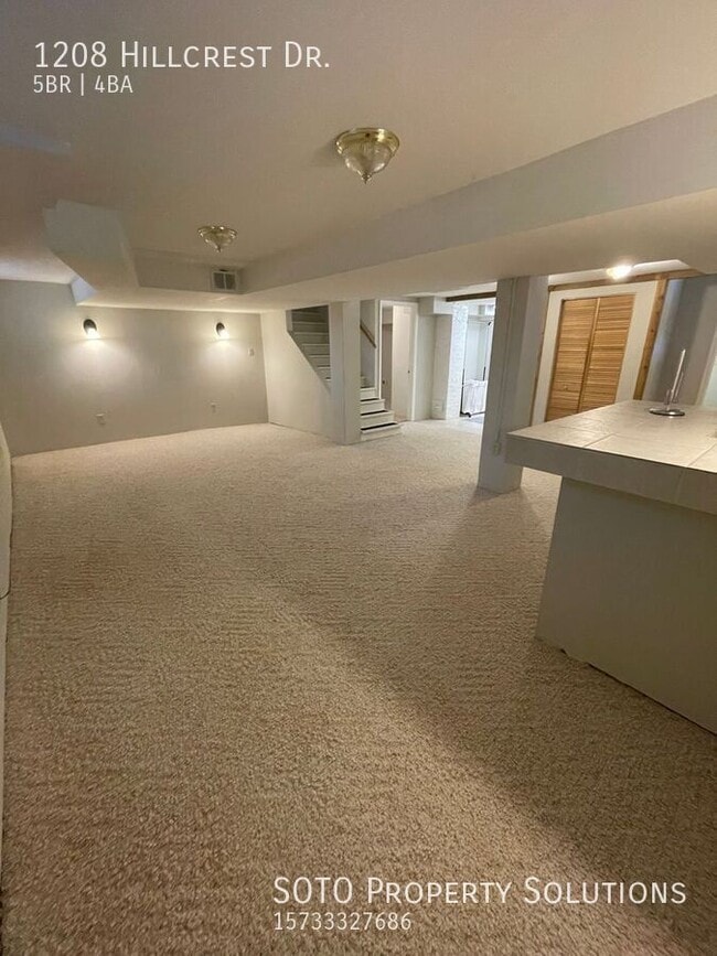 1208 Hillcrest Dr in Cape Girardeau, MO - Building Photo - Building Photo