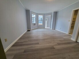 145 Highland Ave, Unit 1 Middle in Somerville, MA - Building Photo