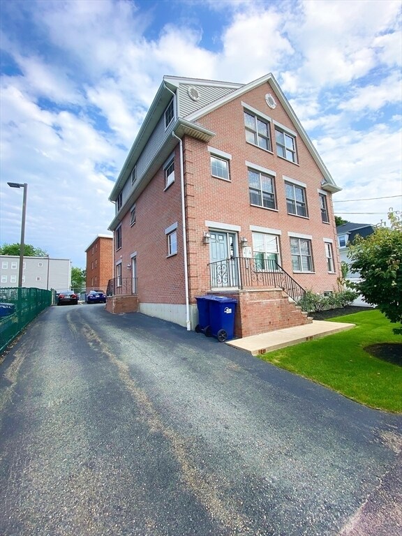 property at 287 Everett St