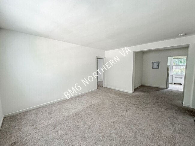 214 N George Mason Dr in Arlington, VA - Building Photo - Building Photo