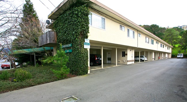 The Northview Apartments in San Rafael, CA - Building Photo - Building Photo