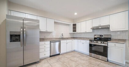 5638 N 61st Ln in Glendale, AZ - Building Photo - Building Photo