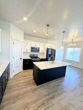 16101 S Truss Dr in Bluffdale, UT - Building Photo - Building Photo
