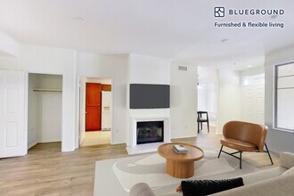 29128 Oak Creek Ln in Agoura Hills, CA - Building Photo - Building Photo
