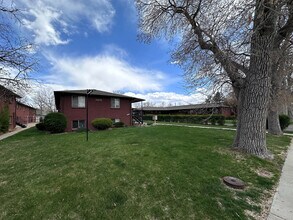 7250-7290 Newton Street in Arvada, CO - Building Photo - Building Photo
