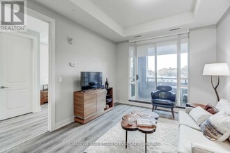 150 Main St W in Hamilton, ON - Building Photo - Building Photo