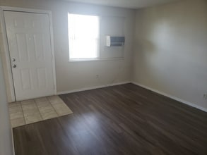 3950 Turnpike Dr in Westminster, CO - Building Photo - Building Photo