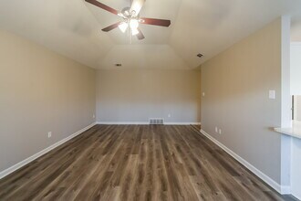 7931 Claredale Dr in Bartlett, TN - Building Photo - Building Photo