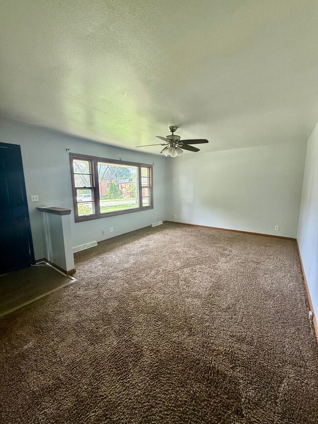 209 Flintridge Dr in Rockford, IL - Building Photo - Building Photo