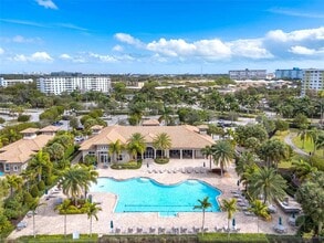 1595 Evergreen Ter in Hollywood, FL - Foto de edificio - Building Photo