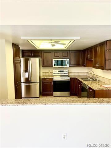 13901 E Marina Dr in Aurora, CO - Building Photo