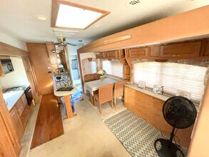 1 Ellis St in Mountain View, CA - Building Photo - Building Photo