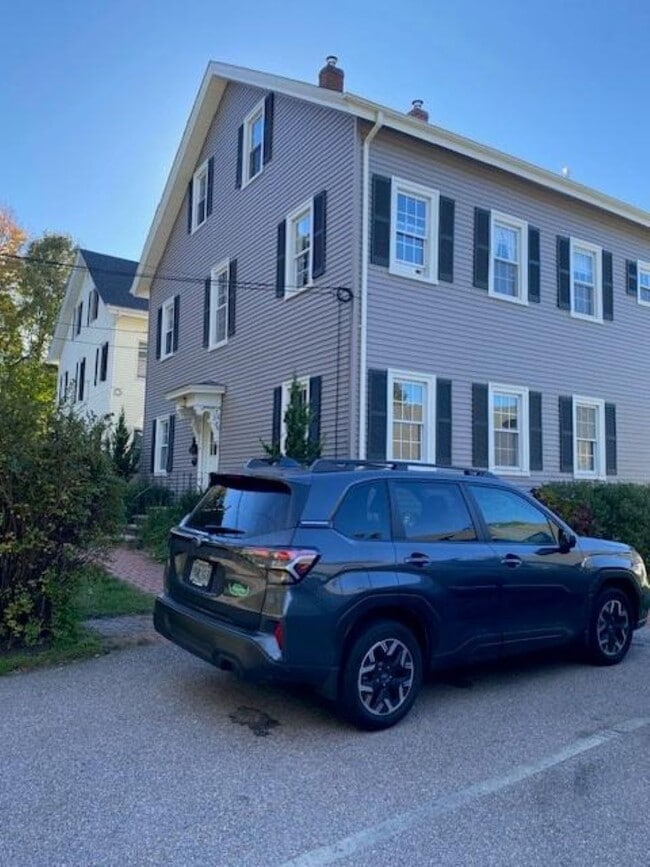 35 Updike Ave in North Kingstown, RI - Building Photo - Building Photo