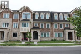 3076 Harebell Gate in Oakville, ON - Building Photo