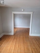 985 Main St E in Hamilton, ON - Building Photo - Building Photo