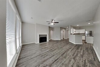 7010 Apple Oak Ct in Richmond, TX - Building Photo - Building Photo