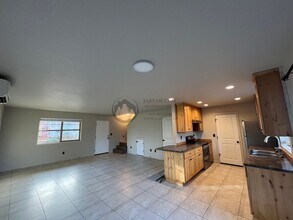 268-270 S 13th St in Philomath, OR - Building Photo - Building Photo