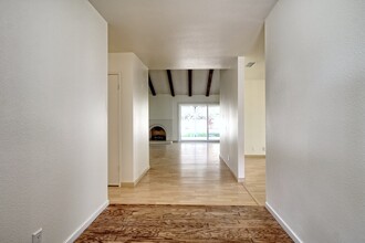 2711 Via Corza in Camarillo, CA - Building Photo - Building Photo