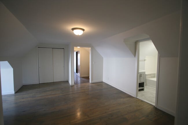 6 Hammersley Ave, Unit 3 in Poughkeepsie, NY - Building Photo - Building Photo