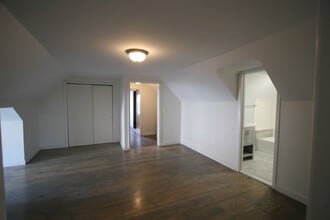 6 Hammersley Ave, Unit 3 in Poughkeepsie, NY - Foto de edificio - Building Photo
