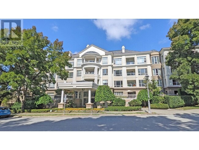 property at 5735-5735 Hampton Pl