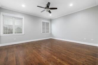 1322 W Grand Ave, Unit 2 in Chicago, IL - Building Photo - Building Photo