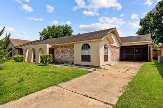 6619 Indian Lake Dr in Missouri City, TX - Building Photo - Building Photo