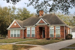 1911 Hidden Cove Ct in League City, TX - Building Photo