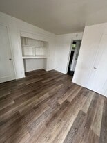 1366 N Country Club Rd