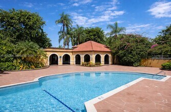 15650 SW 80th St in Miami, FL - Building Photo - Building Photo