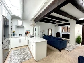 1027 Canyon Rd in Santa Fe, NM - Building Photo - Building Photo