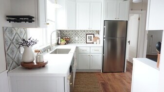 324 N 70th St, Unit A in Wauwatosa, WI - Building Photo