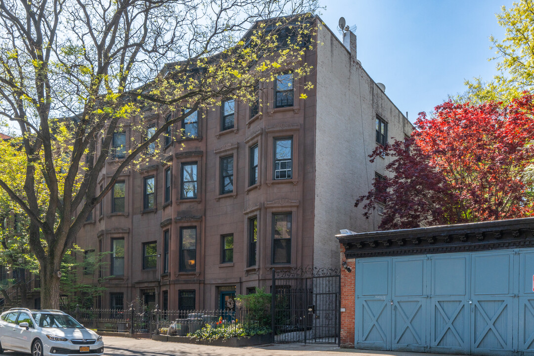 160 Prospect Pl in Brooklyn, NY - Foto de edificio