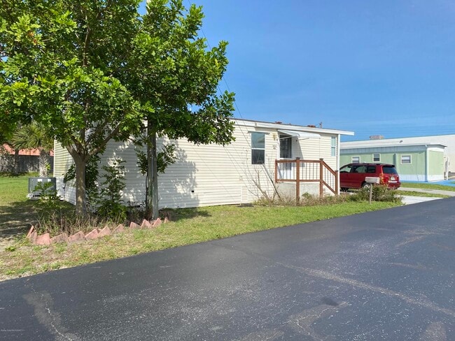 property at 1452 Turkey Creek Dr NE
