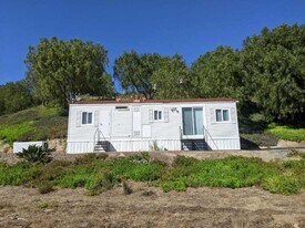 3512 El Paso Alto in Vista, CA - Building Photo