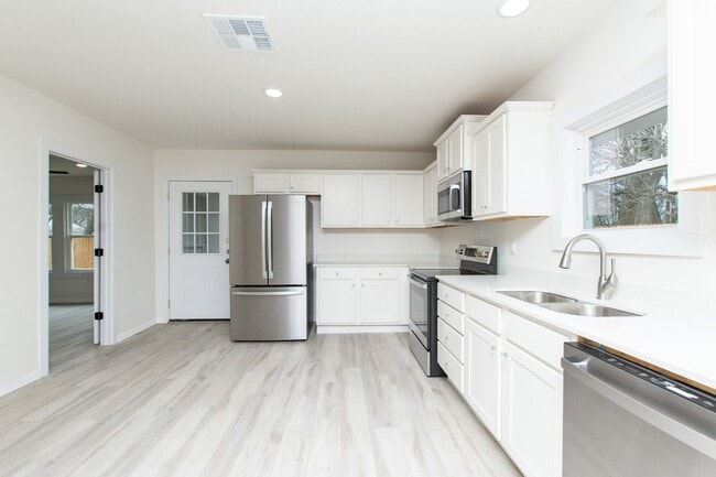 property at 135 E 13th Ave