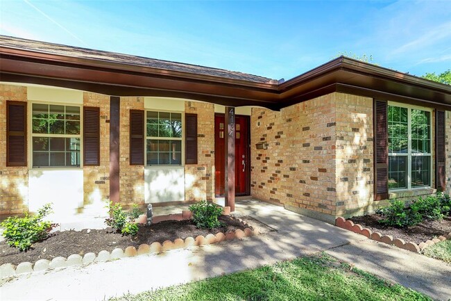 4134 Hill Oak Dr in Houston, TX - Building Photo - Building Photo