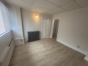 1 W Main St in Macungie, PA - Building Photo - Building Photo