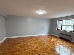 56 S Munn Ave in East Orange, NJ - Building Photo - Building Photo