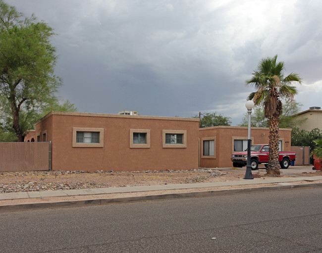 1327-1335 N 1st Ave in Tucson, AZ - Foto de edificio - Building Photo