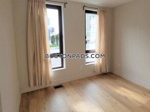 31 Buttonwood St, Unit 1 in Boston, MA - Building Photo - Building Photo