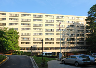 Marian Road Highrise in Atlanta, GA - Foto de edificio - Building Photo