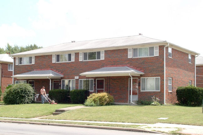 1501 Oakland Park Ave in Columbus, OH - Foto de edificio - Building Photo