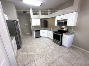 814 Straw Lake Dr in Brandon, FL - Building Photo - Building Photo