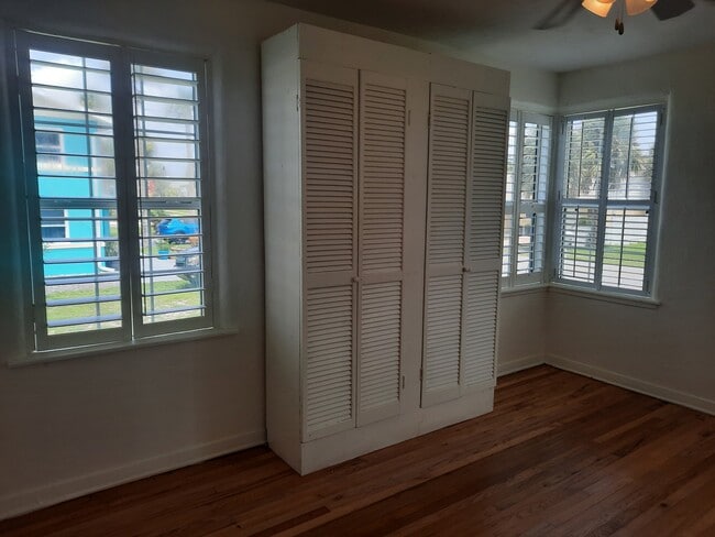 512 Phoenix Ave in Daytona Beach, FL - Foto de edificio - Building Photo