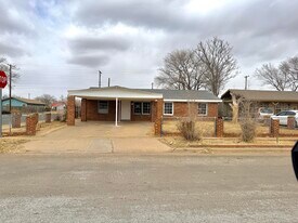 1801 E 2nd St in Lubbock, TX - Building Photo