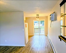 303 W Elizabeth St in Alma, MI - Building Photo - Building Photo